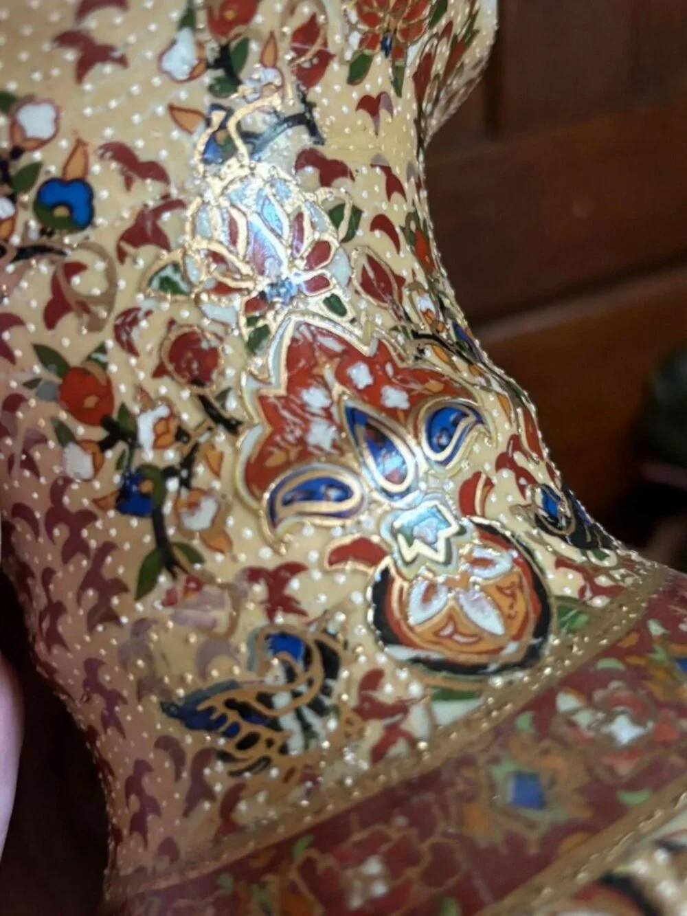 Large Satsuma Style Moriage Vase | Hand Painted Asian Court Scene Geisha | Chino - Picture 12 of 16